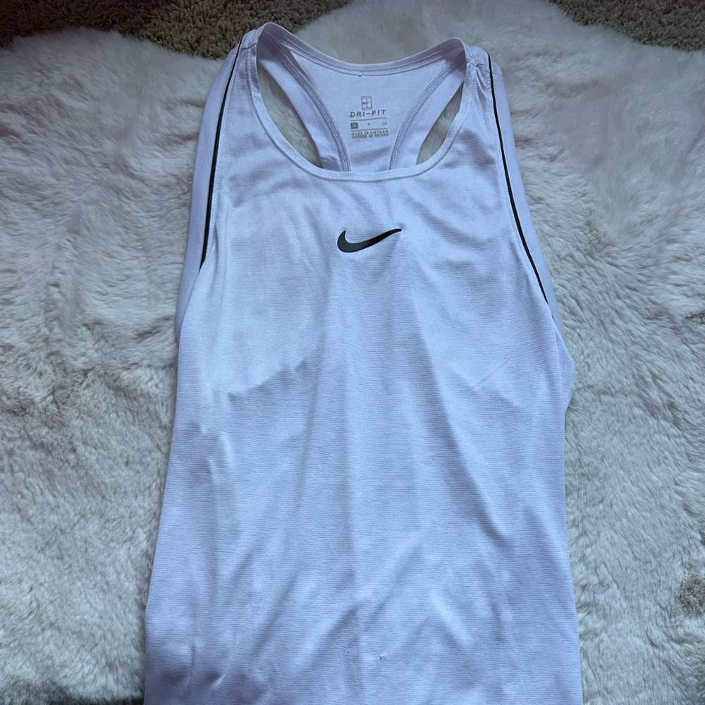 Nike women’s tank top!